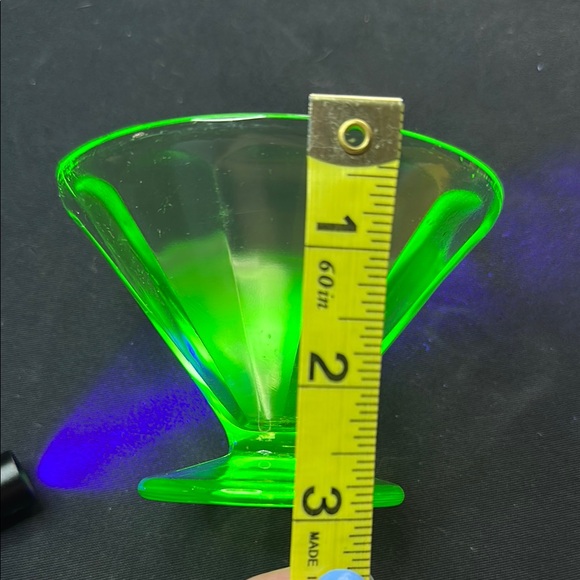 Vaseline Green Glass dessert cup - Picture 6 of 6